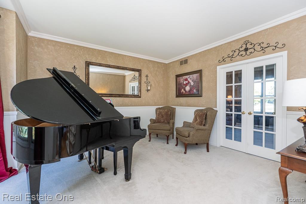 4595 Dunbar Court, Rochester, MI 48306 — Photo 7