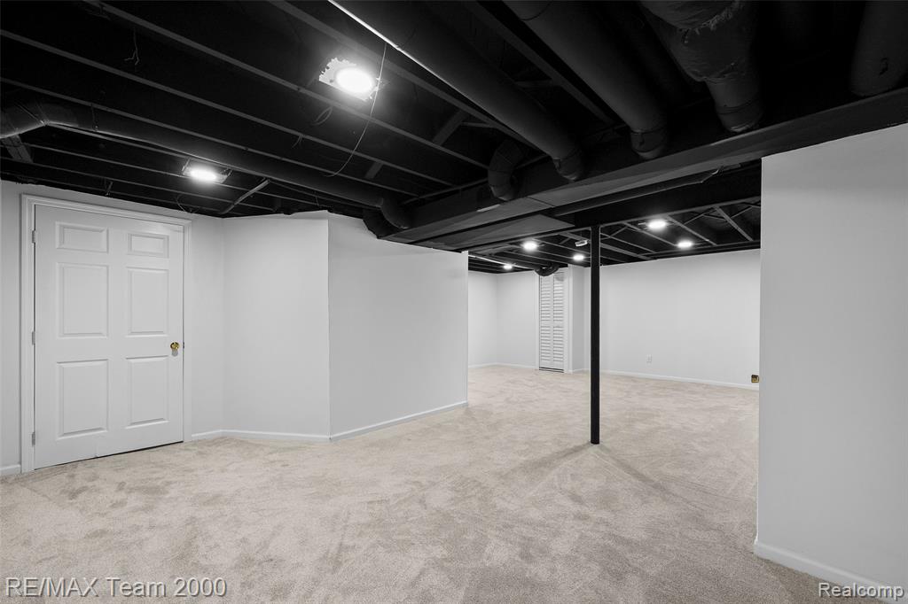 6302 Burger Street, Dearborn Heights, MI 48127 — Photo 44