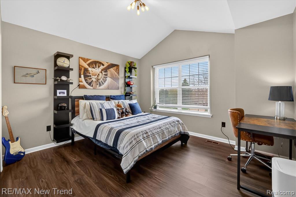 2032 Dover Drive, Wixom, MI 48393 — Photo 36