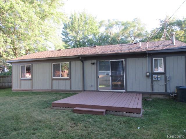 7265 Ida Terrace, Waterford, MI 48329 — Photo 6