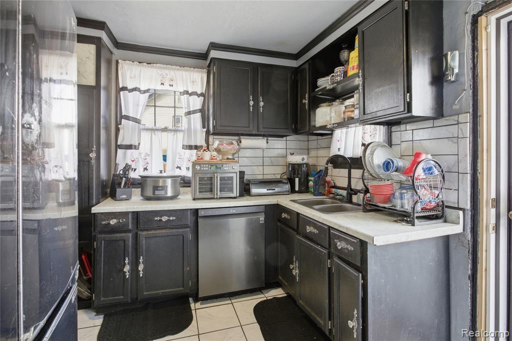 15400 Cruse Street, Detroit, MI 48227 — Photo 9