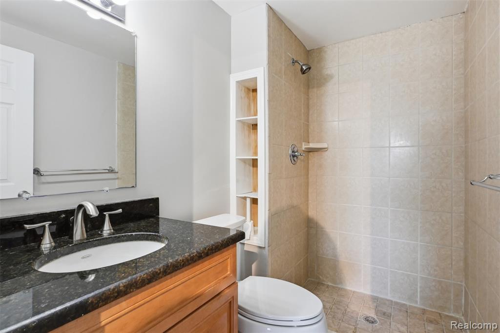 9025 Muirland Drive, Plymouth, MI 48170 — Photo 38