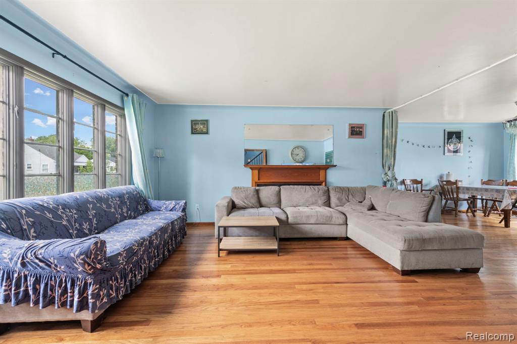 7208 Jackson Avenue, Warren, MI 48091 — Photo 7