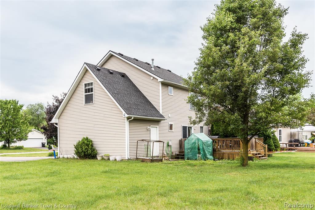 650 Christopher Street, Fowlerville, MI 48836 — Photo 29