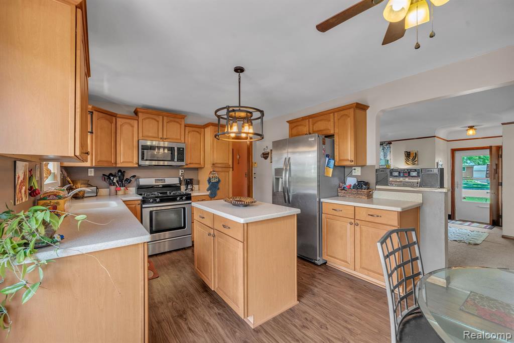 8016 Pardee Road, Taylor, MI 48180 — Photo 16
