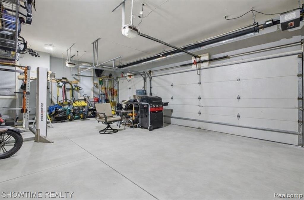4157 Springbrook Drive, Sterling Heights, MI 48314 — Photo 50
