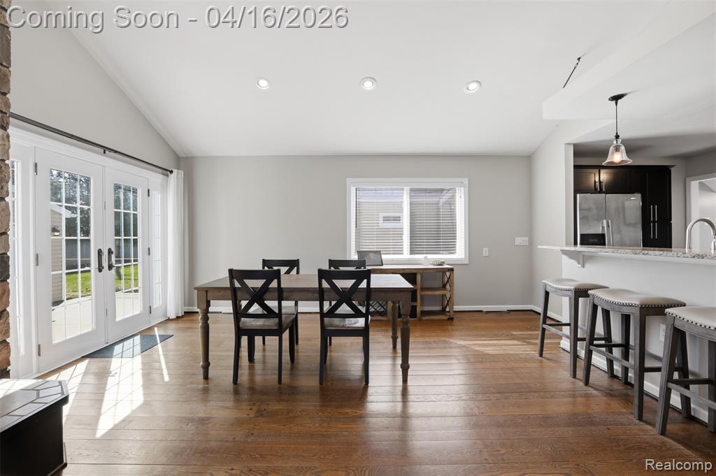 4350 Mandalay Avenue, Royal Oak, MI 48073 — Photo 18
