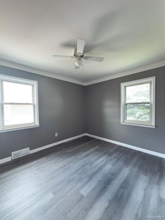 7402 COLONIAL Street, Dearborn Heights, MI 48127 — Photo 10