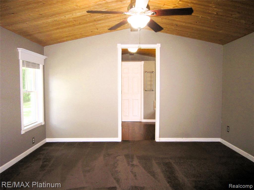 5673 Chippewa Drive, Howell, MI 48843 — Photo 25