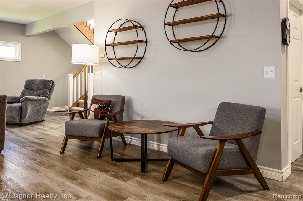 910 Hunter Court, Marysville, MI 48040 — Photo 8
