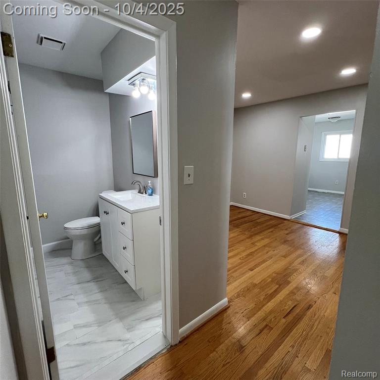 939 Deering Street, Garden City, MI — Photo 24