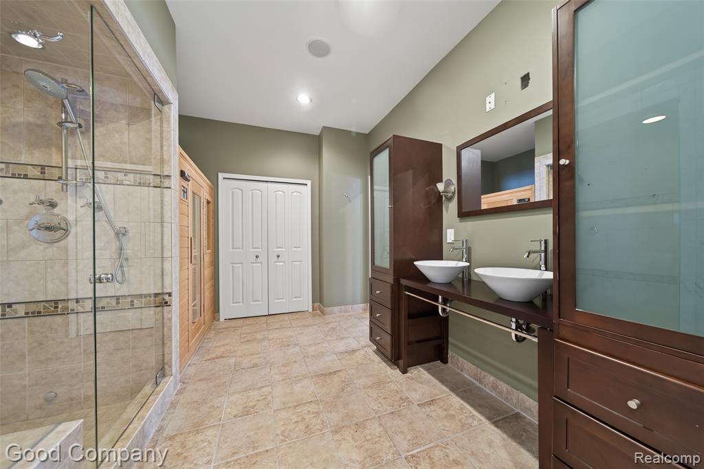 6456 Willow Road, West Bloomfield, MI 48324 — Photo 52