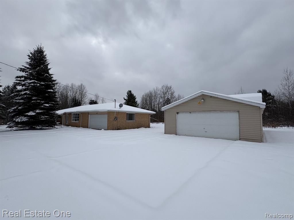2855 E County Line Road, Hale, MI 48739 — Photo 3