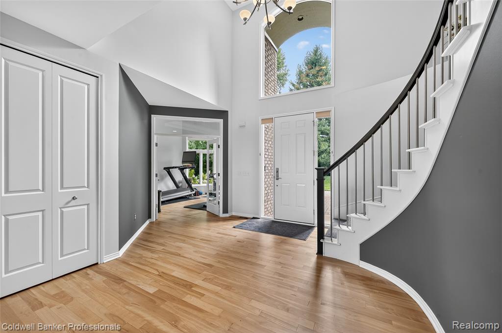 668 E Buell Road, Rochester, MI 48306 — Photo 5