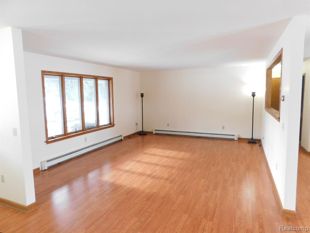 410 GOLF VIEW Drive, Sandusky, MI 48471 — Photo 12