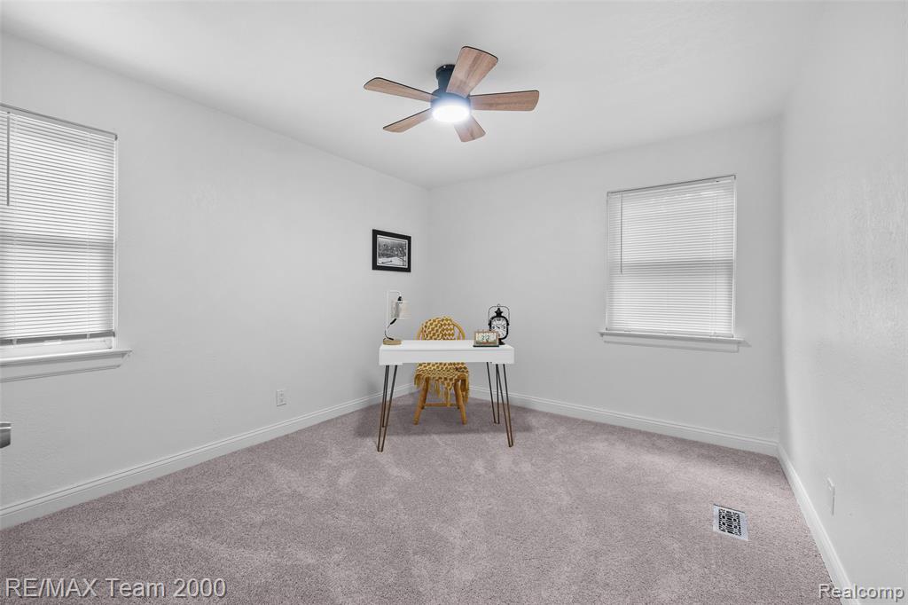 5935 Devonshire Road, Dearborn, MI 48224 — Photo 19