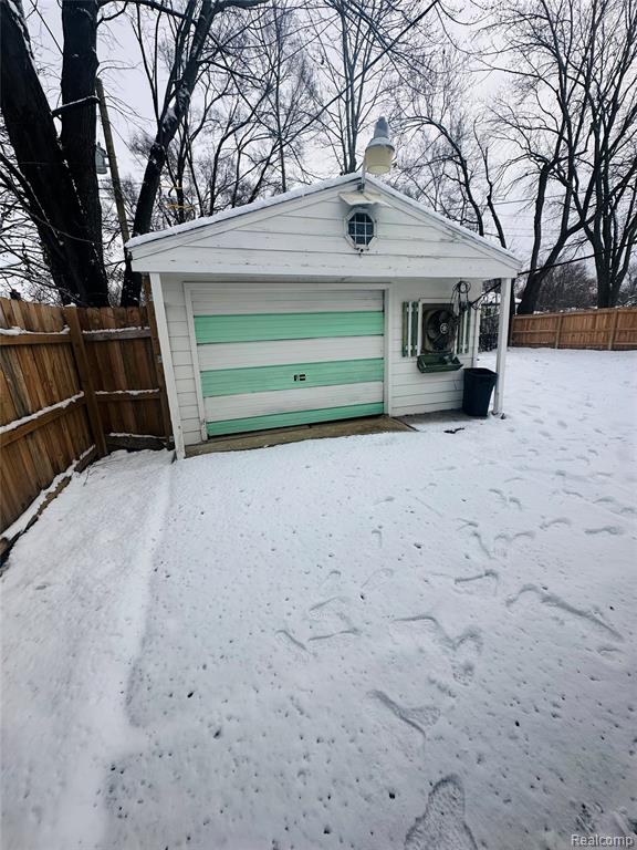 6164 Natchez Drive, Mount Morris, MI 48458 — Photo 3