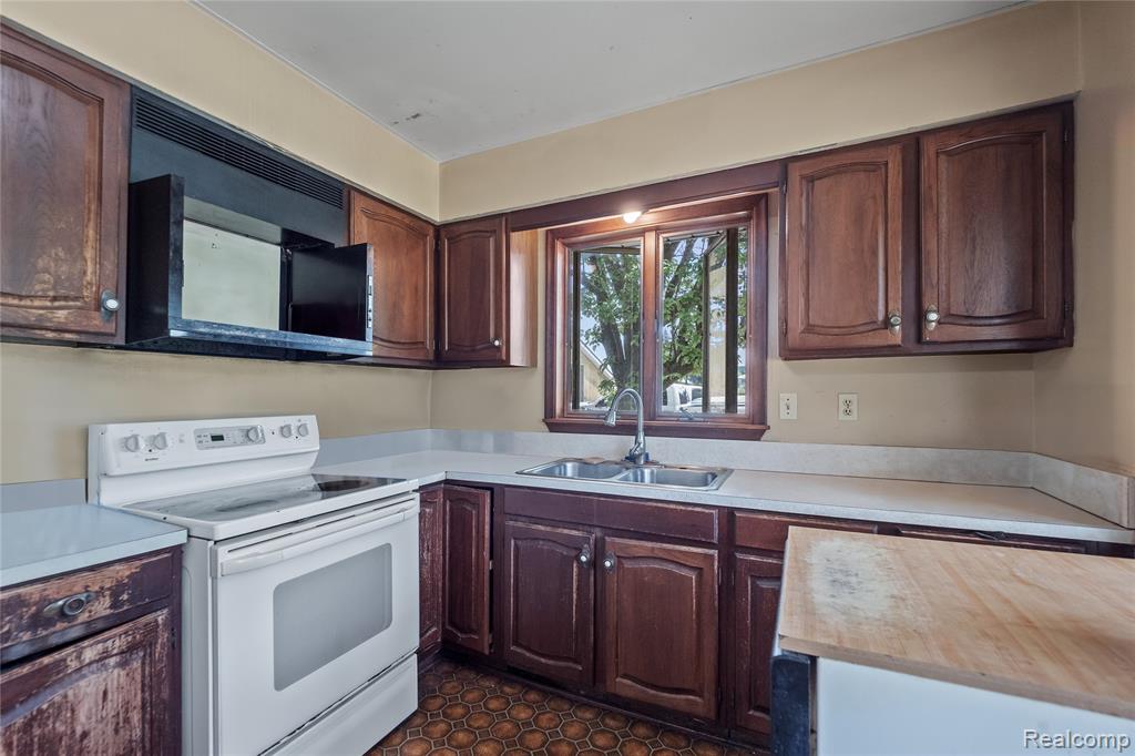 5095 Casey Road, Dryden, MI 48428 — Photo 7