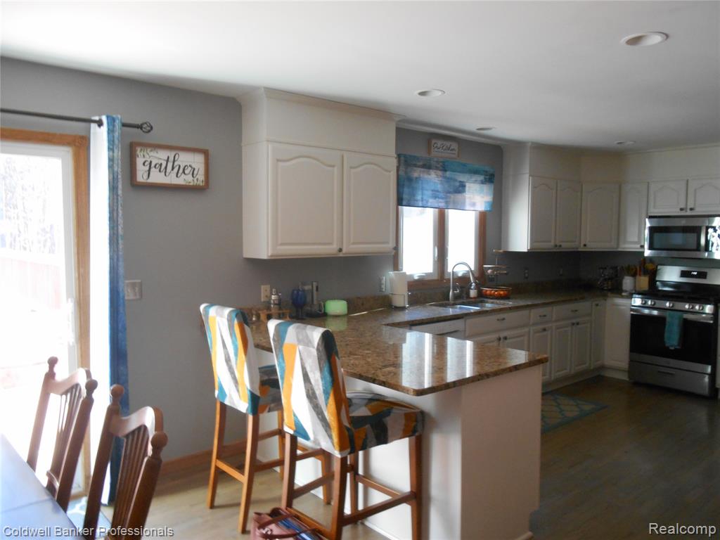 2704 Genny Ridge Drive, Lapeer, MI 48446 — Photo 7