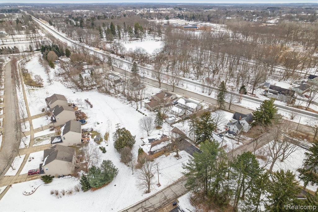 310 TAYLOR Lane, Chelsea, MI 48118 — Photo 54