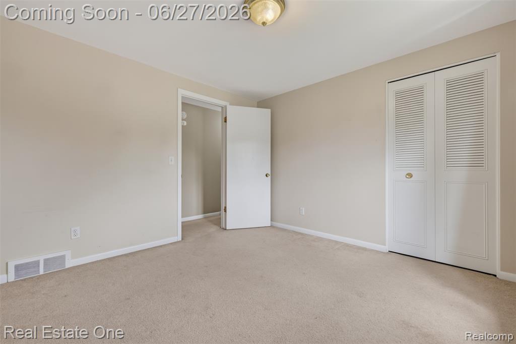 10379 Hegel Road, Goodrich Vlg, MI — Photo 24