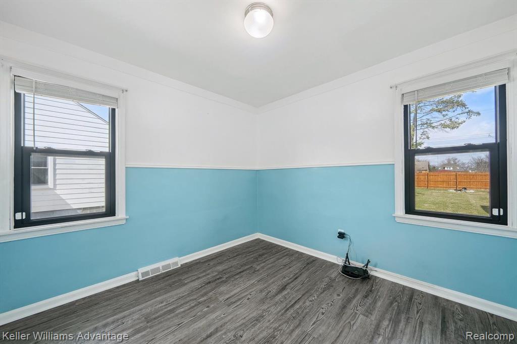 836 CLINTON Street, Wyandotte, MI 48192 — Photo 14