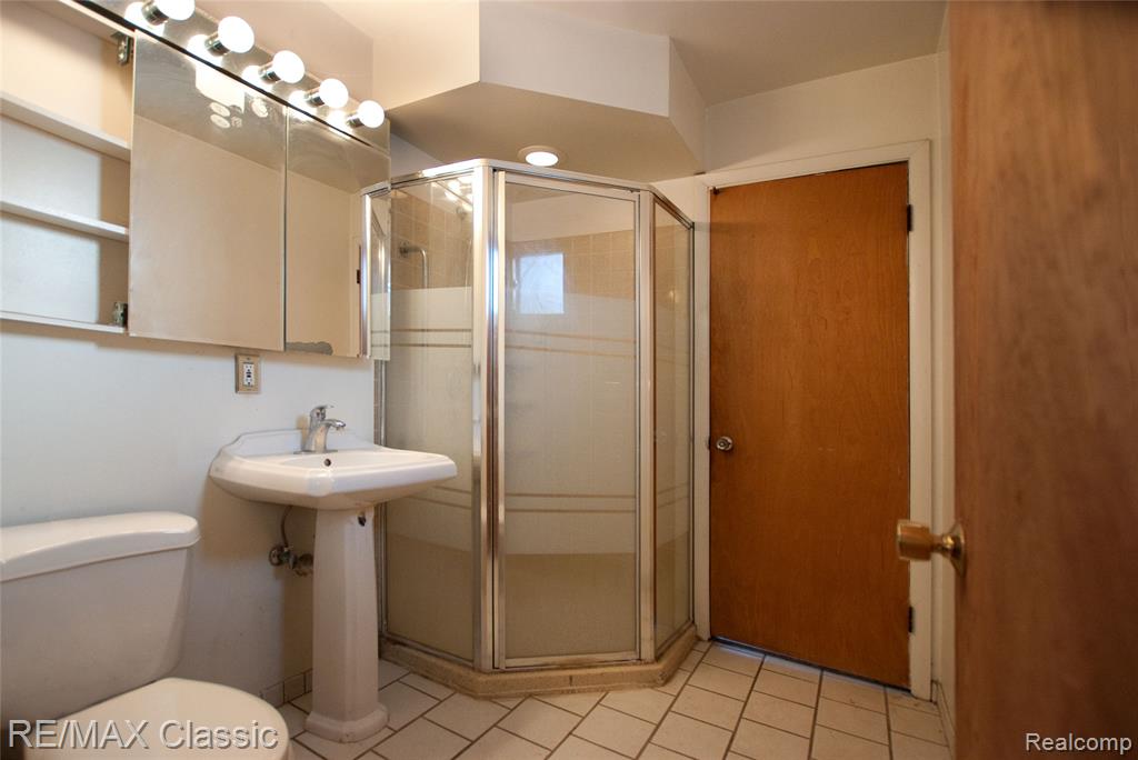 627 Sherbrooke Street, Commerce Twp, MI 48382 — Photo 24