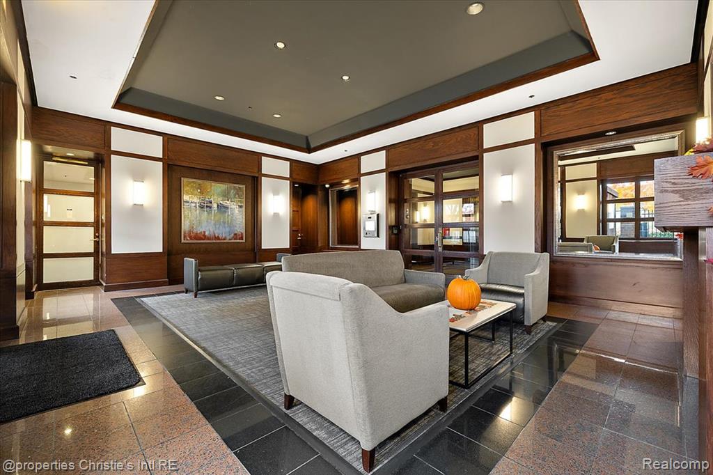 250 E Harbortown Drive, 705, Detroit, MI 48207 — Photo 31
