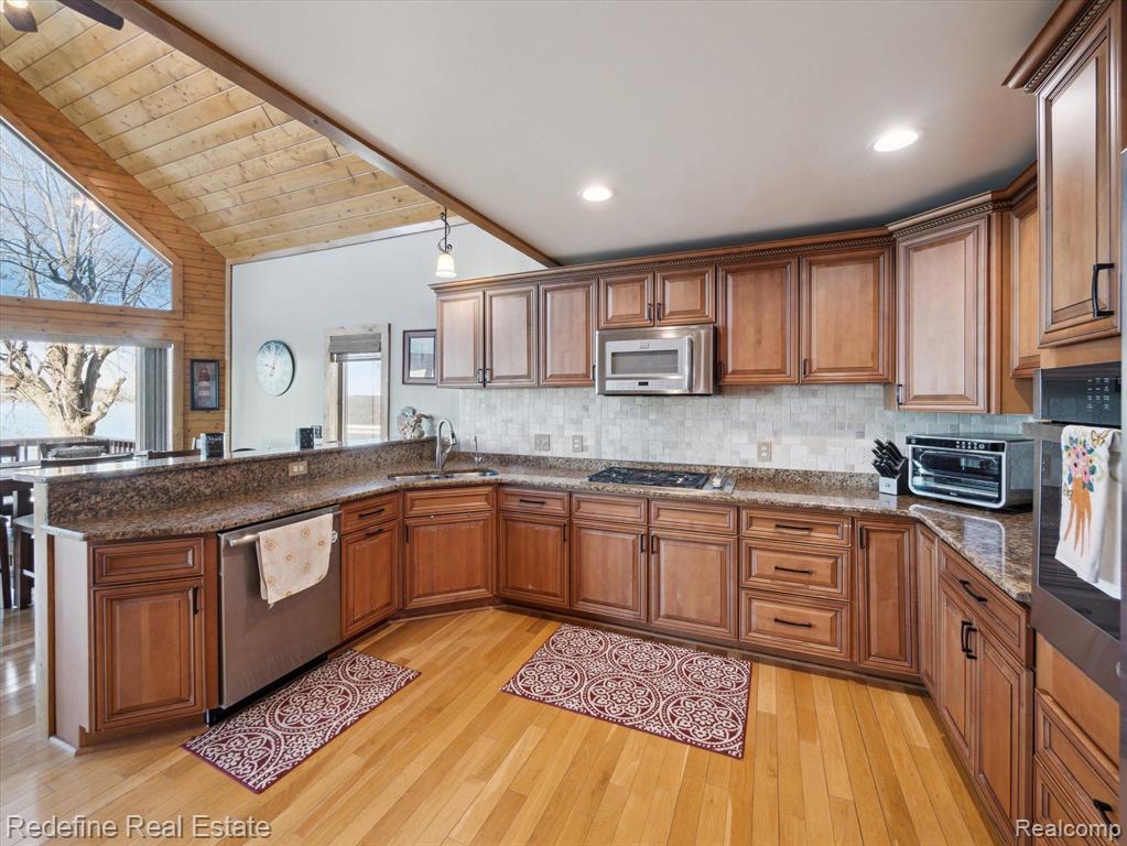 6730 Lakeshore Drive, Newport, MI 48166 — Photo 14