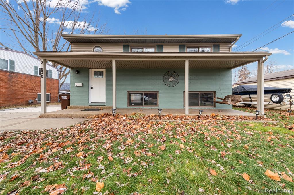 31630 E Ditner Drive, Rockwood, MI — Photo 2