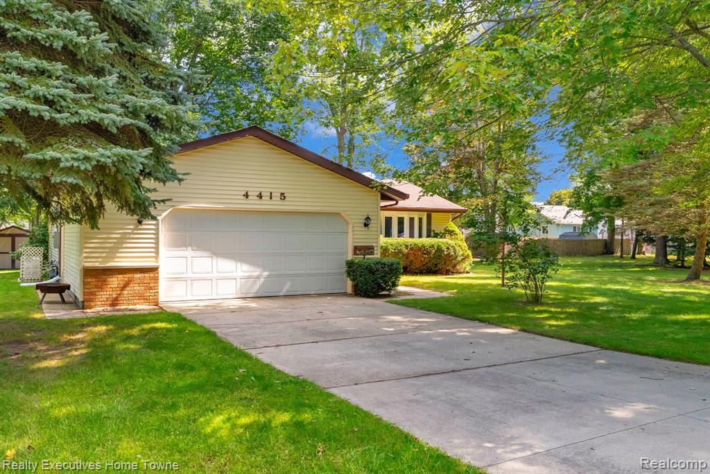 4415 Cambridge Drive, Port Huron, MI 48060 — Photo 39