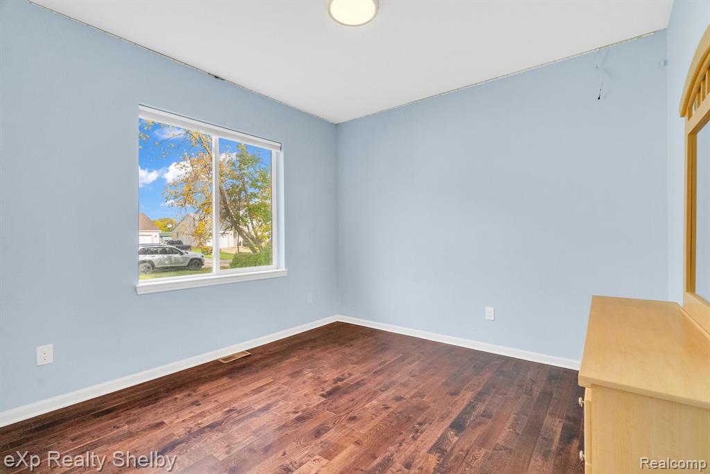 24986 Murray Street, Harrison Township, MI — Photo 33