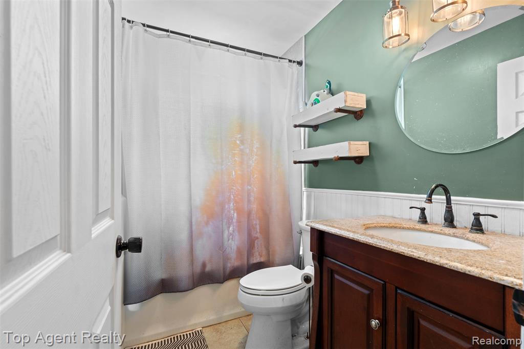 227 W Peterson Drive, Brighton, MI 48114 — Photo 13