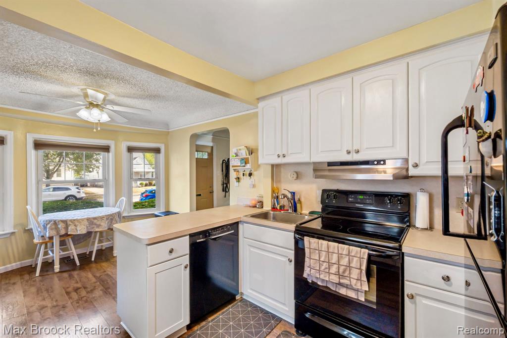 4428 Washington Street, Wayne, MI 48184 — Photo 16