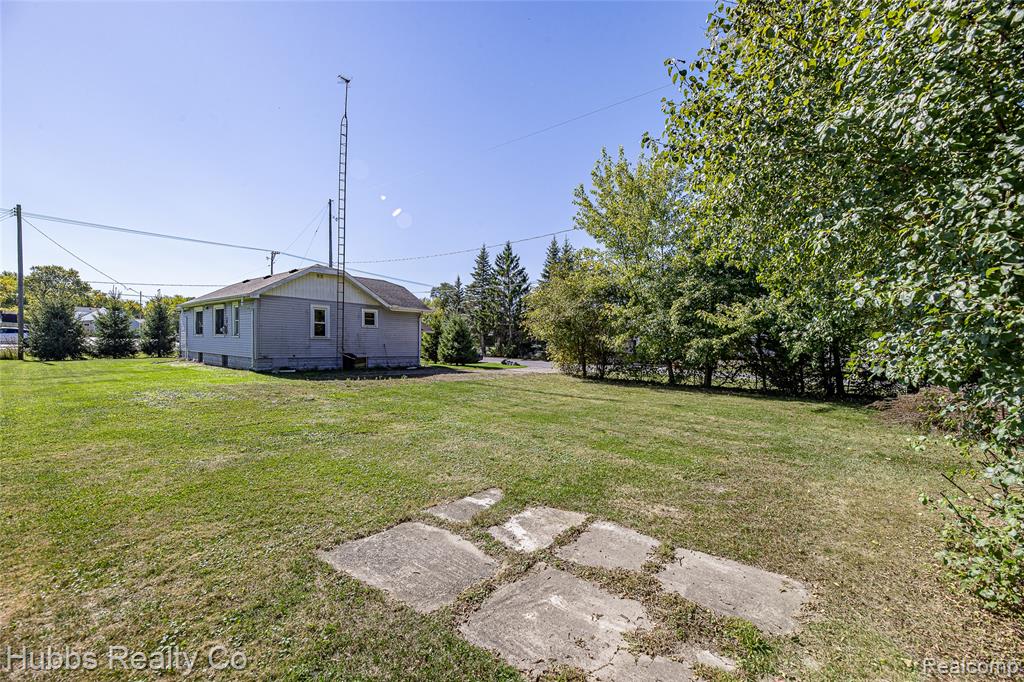 5305 Lapeer Road, Burton, MI 48509 — Photo 13