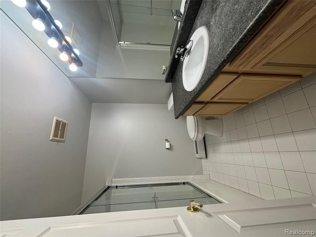 7412 Central Street, Westland, MI — Photo 9