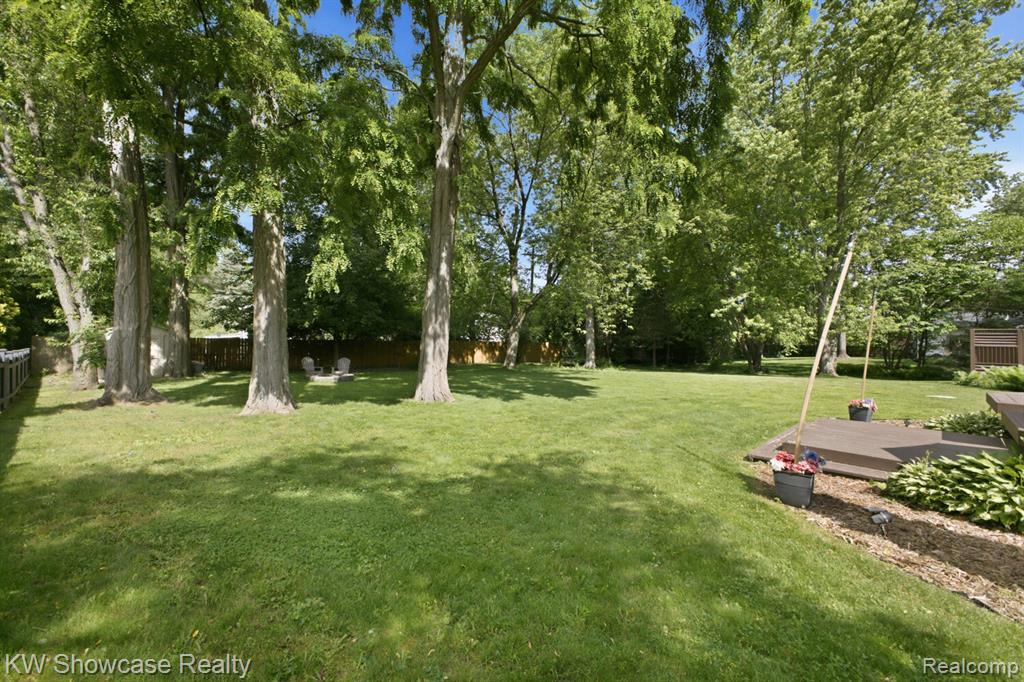 1659 Lockwood, Highland, MI 48356 — Photo 28
