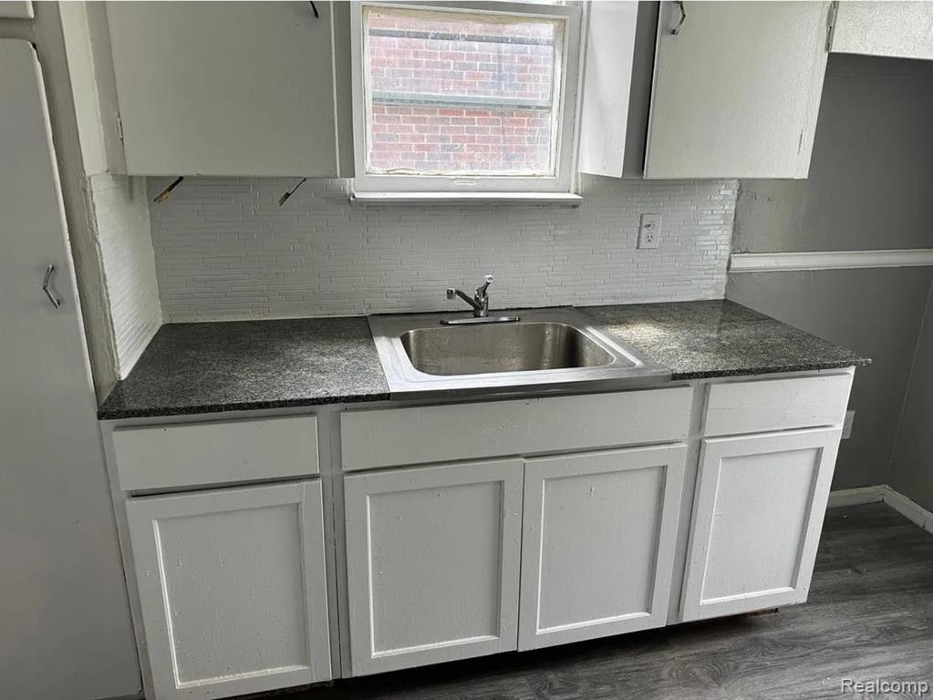 9541 Grandmont Avenue, Detroit, MI 48227 — Photo 4