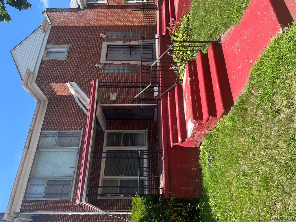 17195 Stoepel Street, Detroit, MI 48221