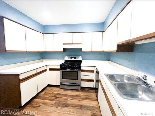 726 CLAIRE POINTE Circle, Saint Clair Shores, MI 48081 — Photo 10