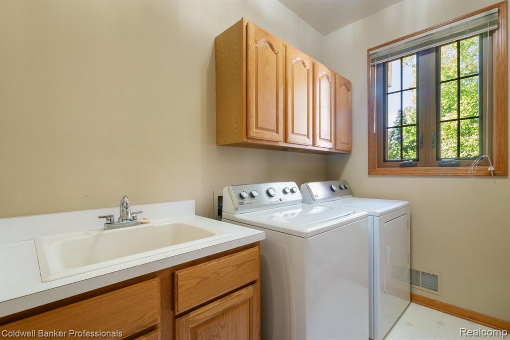 49906 Fuller Court, Plymouth, MI 48170 — Photo 29
