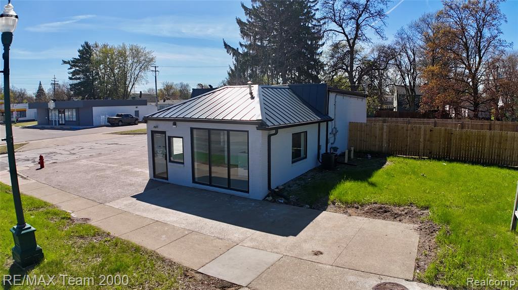 4438 S Wayne Road, Wayne, MI, 48184