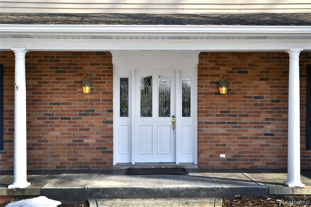 9693 BURNING TREE Drive, Grand Blanc, MI 48439 — Photo 55