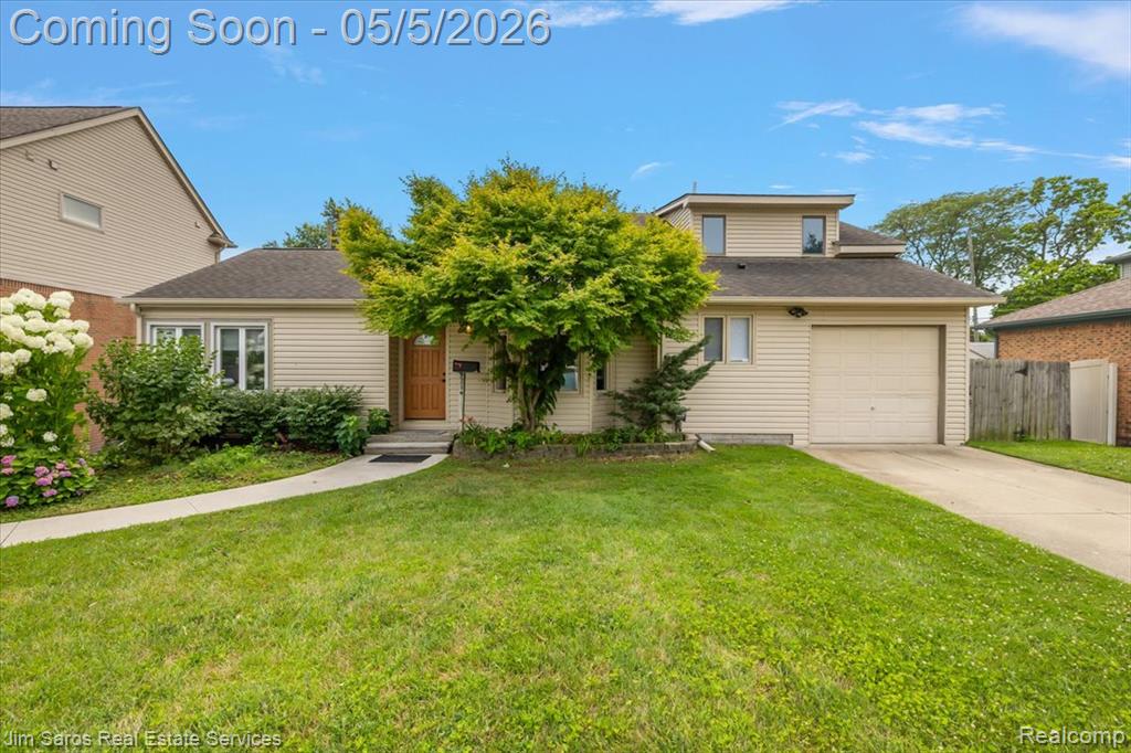 22470 Wildwood Street, Saint Clair Shores, MI 48081