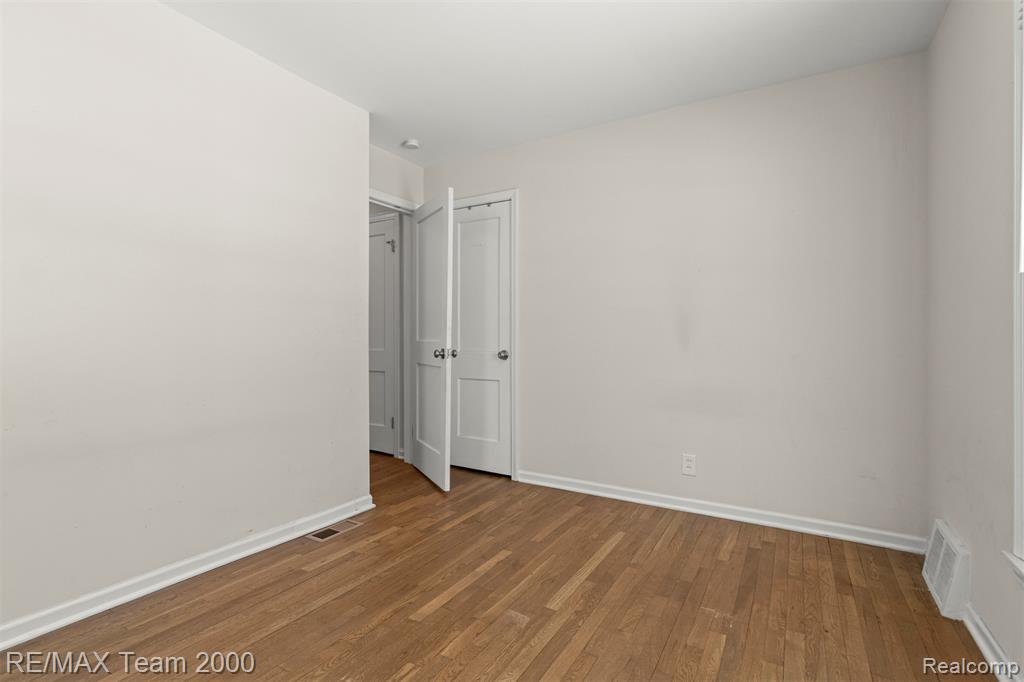2076 Thomas Avenue, Berkley, MI 48072 — Photo 31