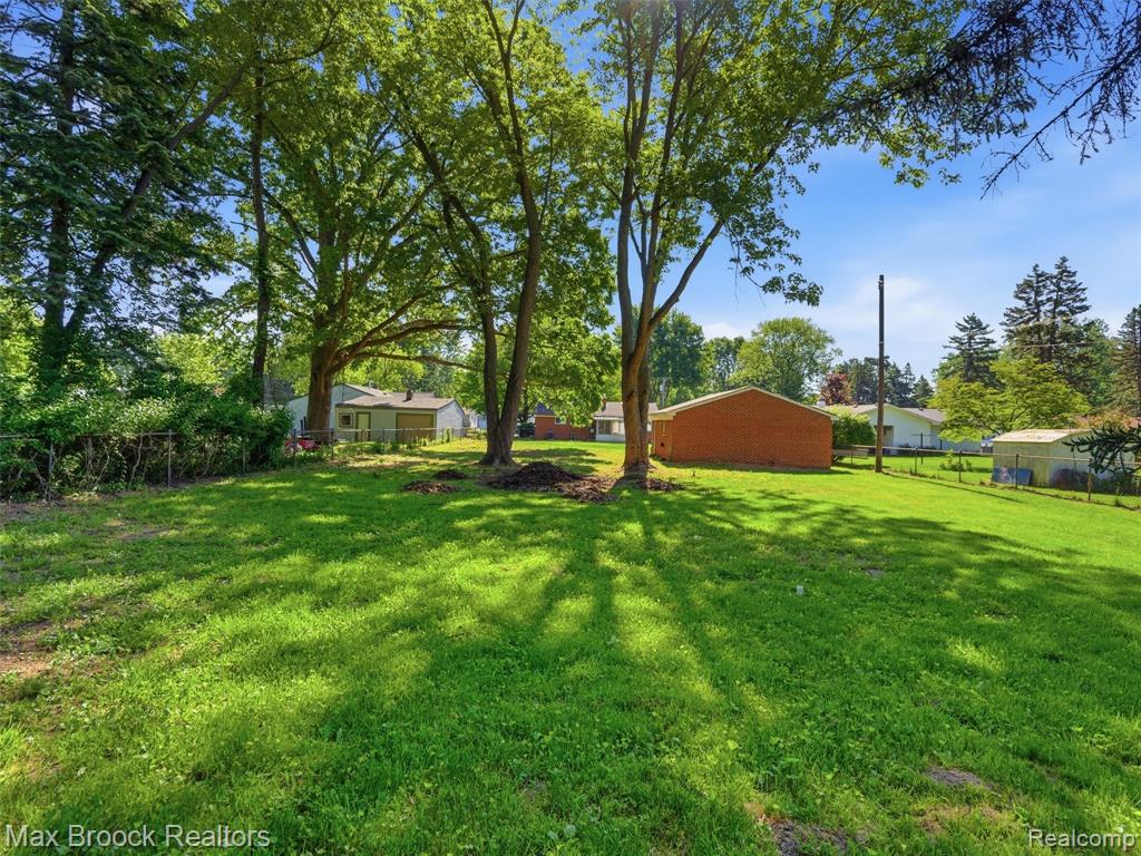 47375 Harry Street, Utica, MI 48317 — Photo 32