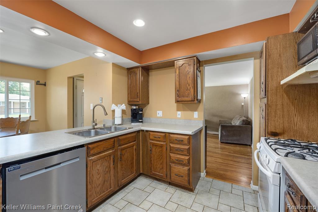 5153 Busch Avenue, Warren, MI 48091 — Photo 7