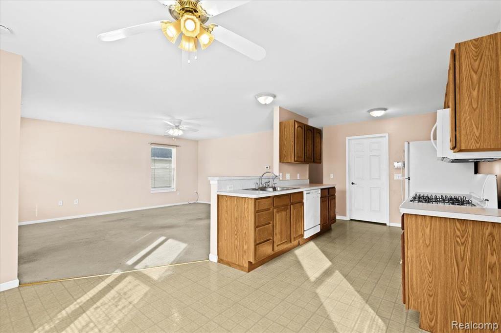 1556 HARVEST Lane, Ypsilanti, MI 48198 — Photo 11