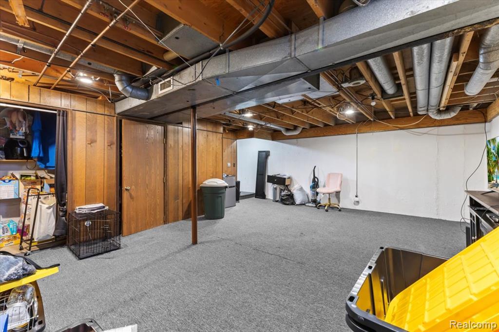 203 Lac Sainte Claire Drive, Saint Clair Shores, MI, 48082