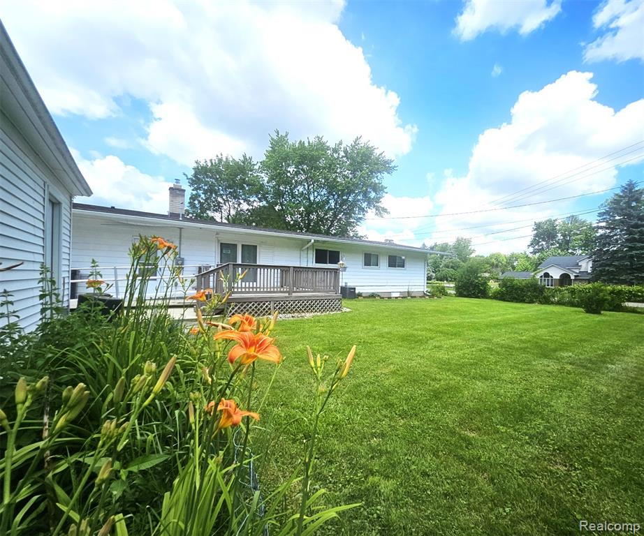 496 E Lovell Drive, Troy, MI 48085 — Photo 20